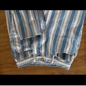 American eagle stripped jeans